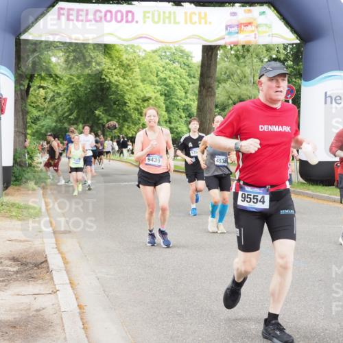 29.06.2025 - hella hamburg halbmarathon MichiJ http://msf.ph/oto/8235365 29.06.2025 10:49:57 Zwischen KM18-KM19 1254, 1334, 1464, 1573, 1881, 2683, 3001, 3921, 4538, 5384, 9439, 9554, 9718, 10705, 12004, 13503, 14135, 15252, 16808, 17757, 18999 meine-sportfotos.de
