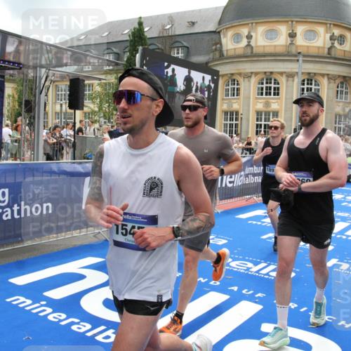 29.06.2025 - hella hamburg halbmarathon Michael Strokosch http://msf.ph/oto/8235397 29.06.2025 10:47:42 Ziel 1320, 1696, 2284, 2708, 5889, 6009, 7962, 8927, 10969, 10988, 11283, 13948, 14618, 14619, 15451, 15478, 16205, 18104, 18970, 19181 meine-sportfotos.de