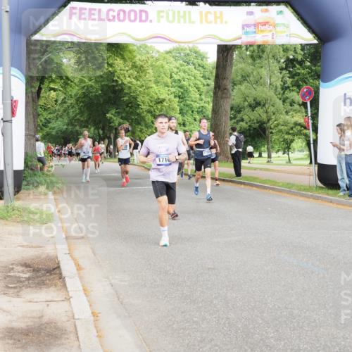 29.06.2025 - hella hamburg halbmarathon MichiJ http://msf.ph/oto/8235453 29.06.2025 10:27:01 Zwischen KM18-KM19 1042, 6684, 7229, 11952, 12137, 14688, 14992, 15888, 18276, 18529 meine-sportfotos.de