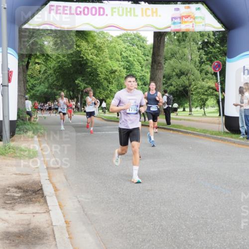 29.06.2025 - hella hamburg halbmarathon MichiJ http://msf.ph/oto/8235496 29.06.2025 10:27:02 Zwischen KM18-KM19 1710, 6684, 7229, 11952, 12137, 14688, 14992, 15888, 17726, 18276, 18529 meine-sportfotos.de