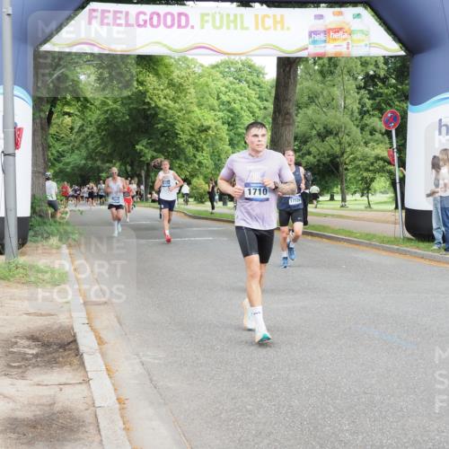 29.06.2025 - hella hamburg halbmarathon MichiJ http://msf.ph/oto/8235542 29.06.2025 10:27:02 Zwischen KM18-KM19 1710, 6684, 7229, 11952, 12137, 14688, 14992, 15888, 17726, 18276, 18529 meine-sportfotos.de