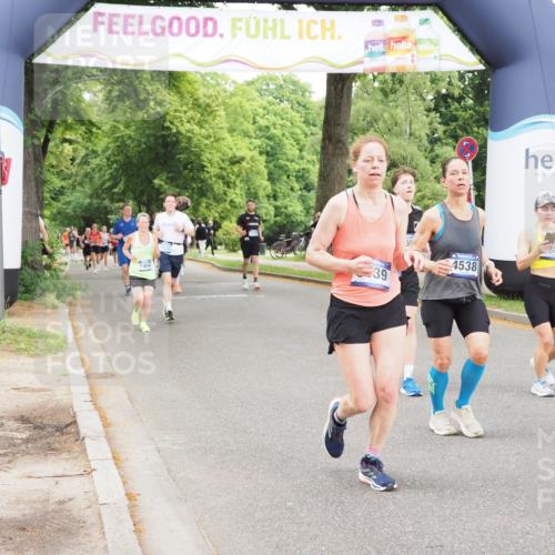29.06.2025 - hella hamburg halbmarathon MichiJ http://msf.ph/oto/8235611 29.06.2025 10:49:58 Zwischen KM18-KM19 1254, 1334, 1464, 1573, 2683, 3001, 3921, 4538, 5384, 9439, 9554, 9718, 10705, 12004, 13503, 14135, 15252, 16808, 17757, 18999 meine-sportfotos.de
