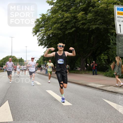 29.06.2025 - hella hamburg halbmarathon Yannick Fuchs http://msf.ph/oto/8235648 29.06.2025 10:34:29 20KM 1358, 1975, 2573, 2972, 3547, 3626, 4381, 4398, 4766, 4888, 5752, 6149, 6152, 7495, 7622, 8346, 8467, 8574, 8933, 9116, 9540, 11284, 11714, 11806, 12046, 12091, 12372, 13190, 14077, 14699, 15421, 15435, 15813, 15828, 16580, 17425, 17792, 17916, 17973, 18013, 18154 meine-sportfotos.de