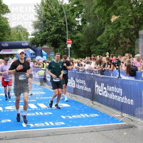 29.06.2025 - hella hamburg halbmarathon Zöllner http://msf.ph/oto/8235671 29.06.2025 10:54:58 Ziel 1327, 1506, 3652, 5020, 6433, 6994, 8514, 8698, 10266, 13988, 14638, 14660, 14845, 15156, 16047, 16623, 16868, 17261, 18181, 18325 meine-sportfotos.de
