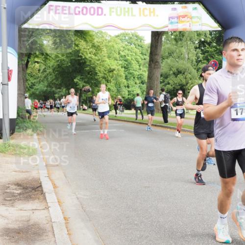 29.06.2025 - hella hamburg halbmarathon MichiJ http://msf.ph/oto/8235724 29.06.2025 10:27:03 Zwischen KM18-KM19 1710, 6684, 12137, 14688, 14992, 17726, 18276, 18529 meine-sportfotos.de