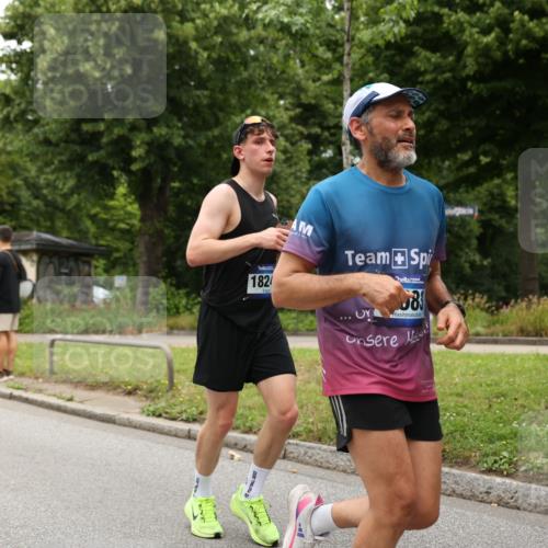 29.06.2025 - hella hamburg halbmarathon Yannick Fuchs http://msf.ph/oto/8235730 29.06.2025 10:47:06 20KM 1258, 1482, 1499, 1683, 1783, 2074, 2099, 2208, 2346, 2910, 3059, 3334, 3399, 3999, 4065, 4419, 4587, 4635, 4726, 5077, 5607, 5907, 6198, 6628, 6897, 7232, 7383, 7509, 8273, 8361, 8587, 8651, 9065, 9163, 9537, 10724, 11217, 11588, 11589, 11604, 11689, 11992, 12155, 12482, 12875, 12910, 14323, 14805, 15179, 15430, 15681, 15980, 16467, 16986, 17710, 18249, 18720, 18901, 19208, 19244 meine-sportfotos.de