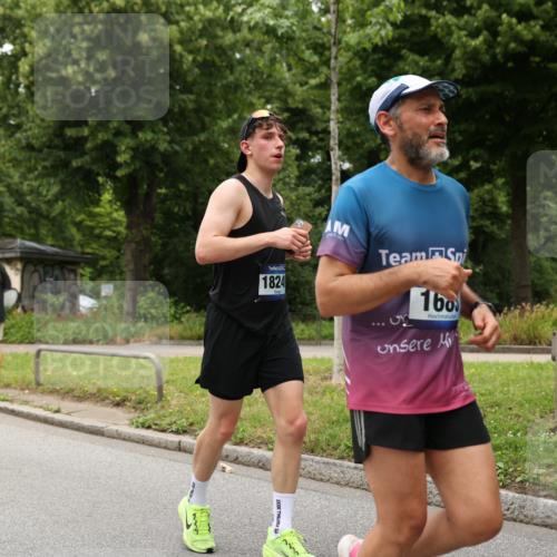 29.06.2025 - hella hamburg halbmarathon Yannick Fuchs http://msf.ph/oto/8235748 29.06.2025 10:47:06 20KM 1258, 1482, 1499, 1683, 1783, 2074, 2099, 2208, 2346, 2910, 3059, 3334, 3399, 3999, 4065, 4419, 4587, 4635, 4726, 5077, 5607, 5907, 6198, 6628, 6897, 7232, 7383, 7509, 8273, 8361, 8587, 8651, 9065, 9163, 9537, 10724, 11217, 11588, 11589, 11604, 11689, 11992, 12155, 12482, 12875, 12910, 14323, 14805, 15179, 15430, 15681, 15980, 16467, 16986, 17710, 18249, 18720, 18901, 19208, 19244 meine-sportfotos.de
