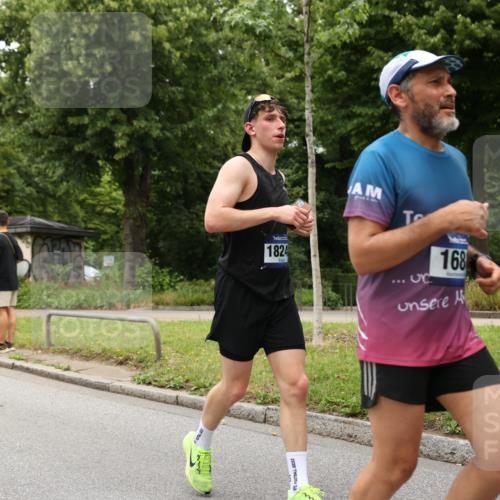 29.06.2025 - hella hamburg halbmarathon Yannick Fuchs http://msf.ph/oto/8235772 29.06.2025 10:47:06 20KM 1258, 1482, 1499, 1683, 1783, 2074, 2099, 2208, 2346, 2910, 3059, 3334, 3399, 3999, 4065, 4419, 4587, 4635, 4726, 5077, 5607, 5907, 6198, 6628, 6897, 7232, 7383, 7509, 8273, 8361, 8587, 8651, 9065, 9163, 9537, 10724, 11217, 11588, 11589, 11604, 11689, 11992, 12155, 12482, 12875, 12910, 14323, 14805, 15179, 15430, 15681, 15980, 16467, 16986, 17710, 18249, 18720, 18901, 19208, 19244 meine-sportfotos.de