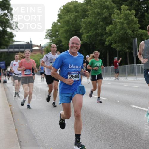 29.06.2025 - hella hamburg halbmarathon Jannik Wohlers http://msf.ph/oto/8235773 29.06.2025 10:28:43 Lombardsbrücke 1869, 2688, 4161, 4362, 4373, 4982, 6345, 7169, 7449, 8048, 10198, 11989, 12099, 12404, 12442, 12958, 13090, 14205, 15952, 15955, 16673, 18414 meine-sportfotos.de