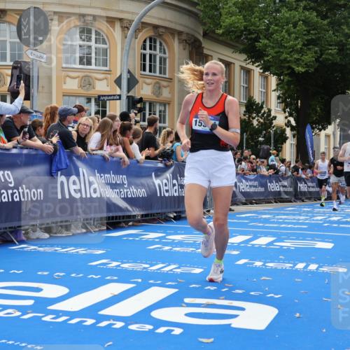 29.06.2025 - hella hamburg halbmarathon Strokosch-Dieckow http://msf.ph/oto/8235844 29.06.2025 10:35:02 Ziel 7628, 7972, 8864, 8901, 11559, 12044, 14069, 15391, 15902, 16140, 16177, 16963, 16964, 17022, 17643, 18220 meine-sportfotos.de