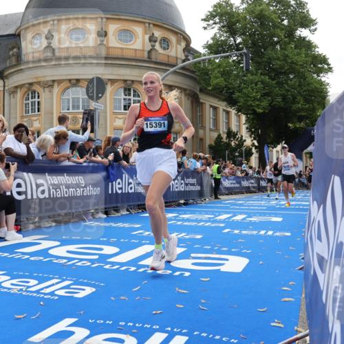29.06.2025 - hella hamburg halbmarathon Strokosch-Dieckow http://msf.ph/oto/8235865 29.06.2025 10:35:02 Ziel 7628, 7972, 8864, 8901, 11559, 12044, 14069, 15391, 15902, 16140, 16177, 16963, 16964, 17022, 17643, 18220 meine-sportfotos.de