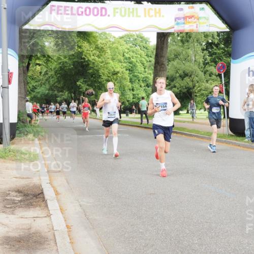 29.06.2025 - hella hamburg halbmarathon MichiJ http://msf.ph/oto/8235866 29.06.2025 10:27:05 Zwischen KM18-KM19 1710, 2745, 12137, 13755, 14688, 17154, 17646, 17726, 18276 meine-sportfotos.de