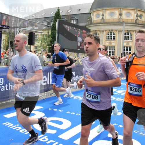 29.06.2025 - hella hamburg halbmarathon Michael Strokosch http://msf.ph/oto/8235888 29.06.2025 10:47:47 Ziel 2340, 2708, 5915, 7962, 8564, 10988, 11283, 12679, 13948, 14383, 15478, 16205, 17229, 18430 meine-sportfotos.de
