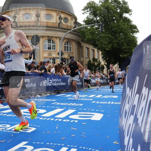 29.06.2025 - hella hamburg halbmarathon Strokosch-Dieckow http://msf.ph/oto/8235982 29.06.2025 10:35:05 Ziel 4740, 7628, 7972, 8901, 11559, 12044, 14069, 15391, 15415, 16963, 16964, 17022 meine-sportfotos.de