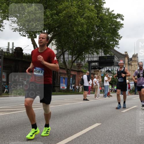 29.06.2025 - hella hamburg halbmarathon Yannick Fuchs http://msf.ph/oto/8235999 29.06.2025 10:47:08 20KM 1061, 1258, 1499, 1683, 1706, 1783, 2074, 2099, 2208, 2346, 2910, 3059, 3334, 3399, 3999, 4065, 4419, 4587, 4635, 5077, 5607, 5907, 6198, 6628, 6897, 7232, 7383, 7509, 8273, 8361, 8587, 8651, 9065, 9163, 9537, 10724, 11217, 11588, 11589, 11604, 11689, 11992, 12155, 12413, 12482, 12490, 12875, 12910, 14323, 14805, 15126, 15179, 15430, 15681, 15980, 16467, 16538, 16986, 18249, 18720, 18901, 19208, 19244 meine-sportfotos.de