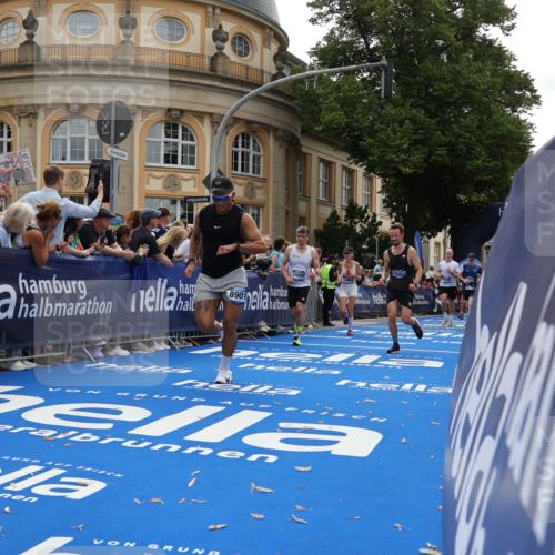 29.06.2025 - hella hamburg halbmarathon Strokosch-Dieckow http://msf.ph/oto/8236015 29.06.2025 10:35:05 Ziel 4740, 7628, 7972, 8901, 11559, 12044, 14069, 15391, 15415, 16963, 16964, 17022 meine-sportfotos.de
