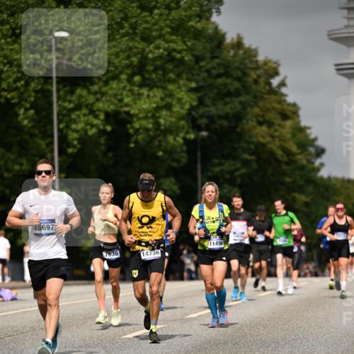 29.06.2025 - hella hamburg halbmarathon Dr. Thomas Lammeyer http://msf.ph/oto/8236063 29.06.2025 10:13:43 Kennedybrücke 1838, 3921, 5511, 7187, 7333, 7636, 8219, 9366, 9434, 9674, 9781, 10036, 10819, 10943, 11067 meine-sportfotos.de