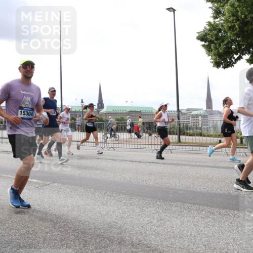 29.06.2025 - hella hamburg halbmarathon Lena Gebhardt http://msf.ph/oto/8236107 29.06.2025 10:33:41 Lombardsbrücke 1189, 1275, 1417, 1764, 1896, 1995, 2085, 2342, 2482, 2776, 2838, 3170, 3264, 3340, 3341, 3345, 3560, 3812, 4164, 4361, 4433, 4445, 4449, 4479, 4696, 4942, 5075, 5096, 5141, 5557, 5561, 5566, 5569, 5691, 5821, 5822, 5887, 6109, 6364, 6515, 6516, 6773, 6854, 6956, 6999, 7027, 7565, 7653, 7705, 8021, 8157, 8202, 8282, 8375, 8377, 8383, 8401, 8891, 9094, 9234, 9258, 9438, 9591, 9592, 9750, 9780, 9799, 9875, 9995, 10007, 10071, 10561, 11811, 11826 meine-sportfotos.de