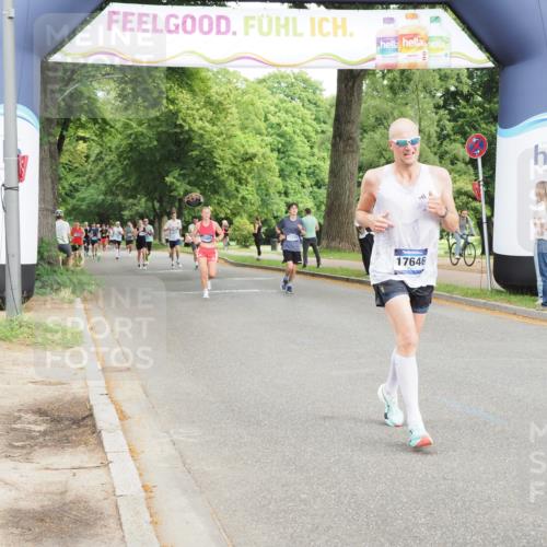 29.06.2025 - hella hamburg halbmarathon MichiJ http://msf.ph/oto/8236119 29.06.2025 10:27:07 Zwischen KM18-KM19 1710, 2745, 13755, 14688, 17154, 17646, 17726 meine-sportfotos.de