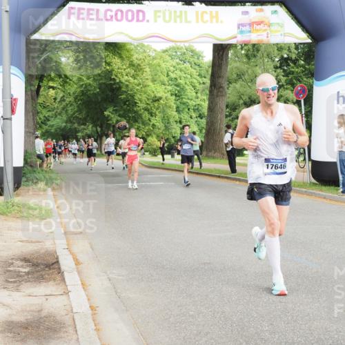 29.06.2025 - hella hamburg halbmarathon MichiJ http://msf.ph/oto/8236151 29.06.2025 10:27:07 Zwischen KM18-KM19 1710, 2745, 13755, 14688, 17154, 17646, 17726 meine-sportfotos.de