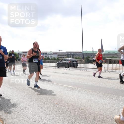 29.06.2025 - hella hamburg halbmarathon Lena Gebhardt http://msf.ph/oto/8236165 29.06.2025 10:45:12 Lombardsbrücke 1024, 1273, 1629, 1685, 1713, 1798, 1924, 2007, 2216, 2217, 2779, 3160, 3164, 3357, 3377, 3570, 3879, 3993, 4099, 4102, 4186, 4275, 4306, 4337, 4504, 4820, 4851, 5099, 5108, 5190, 5339, 5636, 5949, 6150, 6509, 6763, 6788, 6841, 6888, 6911, 6922, 6980, 7283, 7530, 7541, 7699, 7859, 7912, 8582, 8594, 8605, 8762, 8907, 9036, 9084, 9085, 9620, 10182, 10225, 10562, 10566, 10668, 10707, 11272, 11314, 12198, 12318, 12332, 12334, 12394, 13039, 13261 meine-sportfotos.de