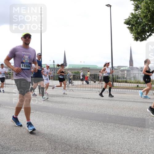29.06.2025 - hella hamburg halbmarathon Lena Gebhardt http://msf.ph/oto/8236176 29.06.2025 10:33:42 Lombardsbrücke 1189, 1275, 1417, 1764, 1896, 1995, 2085, 2342, 2482, 2776, 2838, 3170, 3264, 3340, 3341, 3345, 3560, 3812, 4164, 4361, 4433, 4445, 4449, 4479, 4696, 4942, 5075, 5096, 5141, 5557, 5561, 5566, 5569, 5691, 5821, 5822, 5887, 6109, 6364, 6515, 6516, 6773, 6854, 6956, 6999, 7027, 7565, 7653, 7705, 8021, 8157, 8202, 8282, 8375, 8377, 8383, 8401, 8891, 9094, 9234, 9258, 9438, 9591, 9592, 9750, 9780, 9799, 9875, 9995, 10007, 10071, 10561, 11811, 11826 meine-sportfotos.de