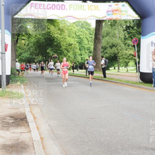 29.06.2025 - hella hamburg halbmarathon MichiJ http://msf.ph/oto/8236195 29.06.2025 10:27:07 Zwischen KM18-KM19 1710, 2745, 13755, 14688, 17154, 17646, 17726 meine-sportfotos.de