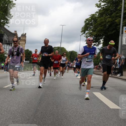 29.06.2025 - hella hamburg halbmarathon Yannick Fuchs http://msf.ph/oto/8236210 29.06.2025 10:47:08 20KM 1061, 1258, 1499, 1683, 1706, 1783, 2074, 2099, 2208, 2346, 2910, 3059, 3334, 3399, 3999, 4065, 4419, 4587, 4635, 5077, 5607, 5907, 6198, 6628, 6897, 7232, 7383, 7509, 8273, 8361, 8587, 8651, 9065, 9163, 9537, 10724, 11217, 11588, 11589, 11604, 11689, 11992, 12155, 12413, 12482, 12490, 12875, 12910, 14323, 14805, 15126, 15179, 15430, 15681, 15980, 16467, 16538, 16986, 18249, 18720, 18901, 19208, 19244 meine-sportfotos.de