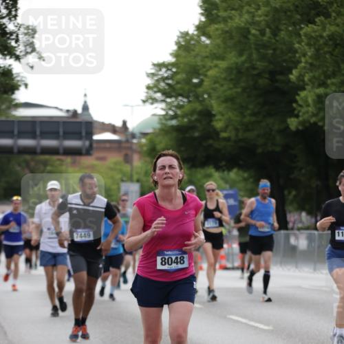 29.06.2025 - hella hamburg halbmarathon Jannik Wohlers http://msf.ph/oto/8236244 29.06.2025 10:28:49 Lombardsbrücke 1230, 2688, 3179, 4373, 4982, 6345, 7169, 7449, 8048, 8812, 10198, 10641, 10808, 11792, 11803, 11989, 12099, 12404, 12958, 13090, 15952, 15955, 16673, 16676, 18414 meine-sportfotos.de