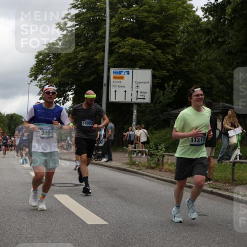 29.06.2025 - hella hamburg halbmarathon Yannick Fuchs http://msf.ph/oto/8236302 29.06.2025 10:47:08 20KM 1061, 1258, 1499, 1683, 1706, 1783, 2074, 2099, 2208, 2346, 2910, 3059, 3334, 3399, 3999, 4065, 4419, 4587, 4635, 5077, 5607, 5907, 6198, 6628, 6897, 7232, 7383, 7509, 8273, 8361, 8587, 8651, 9065, 9163, 9537, 10724, 11217, 11588, 11589, 11604, 11689, 11992, 12155, 12413, 12482, 12490, 12875, 12910, 14323, 14805, 15126, 15179, 15430, 15681, 15980, 16467, 16538, 16986, 18249, 18720, 18901, 19208, 19244 meine-sportfotos.de