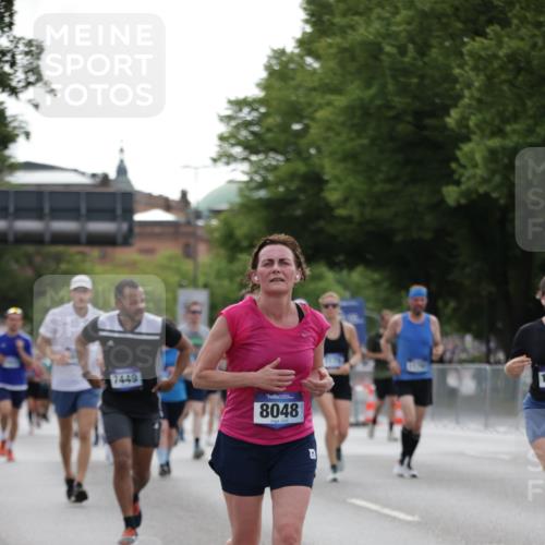 29.06.2025 - hella hamburg halbmarathon Jannik Wohlers http://msf.ph/oto/8236311 29.06.2025 10:28:49 Lombardsbrücke 1230, 2688, 3179, 4373, 4982, 6345, 7169, 7449, 8048, 8812, 10198, 10641, 10808, 11792, 11803, 11989, 12099, 12404, 12958, 13090, 15952, 15955, 16673, 16676, 18414 meine-sportfotos.de