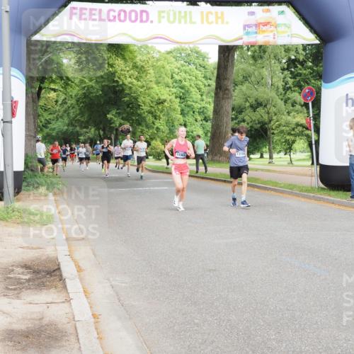 29.06.2025 - hella hamburg halbmarathon MichiJ http://msf.ph/oto/8236314 29.06.2025 10:27:08 Zwischen KM18-KM19 1710, 2745, 13755, 14688, 15965, 17154, 17646, 17726 meine-sportfotos.de