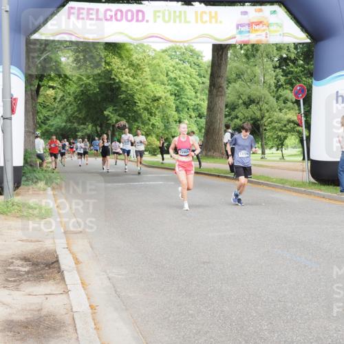 29.06.2025 - hella hamburg halbmarathon MichiJ http://msf.ph/oto/8236359 29.06.2025 10:27:09 Zwischen KM18-KM19 1710, 2745, 13729, 13755, 14688, 15965, 17154, 17646, 17726 meine-sportfotos.de