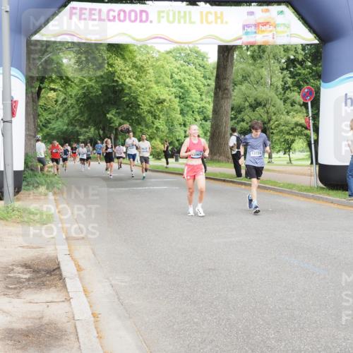 29.06.2025 - hella hamburg halbmarathon MichiJ http://msf.ph/oto/8236391 29.06.2025 10:27:09 Zwischen KM18-KM19 1710, 2745, 13729, 13755, 14688, 15965, 17154, 17646, 17726 meine-sportfotos.de