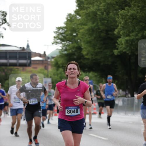 29.06.2025 - hella hamburg halbmarathon Jannik Wohlers http://msf.ph/oto/8236411 29.06.2025 10:28:49 Lombardsbrücke 1230, 2688, 3179, 4373, 4982, 6345, 7169, 7449, 8048, 8812, 10198, 10641, 10808, 11792, 11803, 11989, 12099, 12404, 12958, 13090, 15952, 15955, 16673, 16676, 18414 meine-sportfotos.de