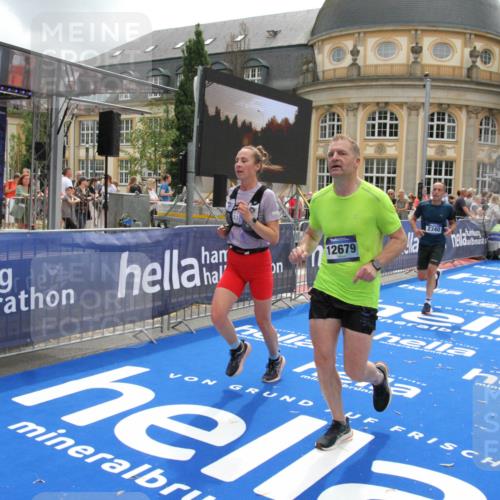 29.06.2025 - hella hamburg halbmarathon Michael Strokosch http://msf.ph/oto/8236427 29.06.2025 10:47:51 Ziel 2340, 5915, 6836, 8564, 11961, 12679, 14383, 17229, 18356, 18430, 18836 meine-sportfotos.de