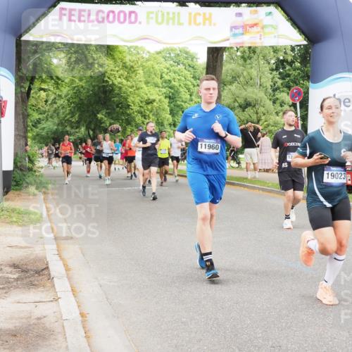 29.06.2025 - hella hamburg halbmarathon MichiJ http://msf.ph/oto/8236439 29.06.2025 10:50:03 Zwischen KM18-KM19 1427, 1464, 2683, 4538, 7243, 9439, 9554, 11960, 12479, 13503, 18999, 19023 meine-sportfotos.de