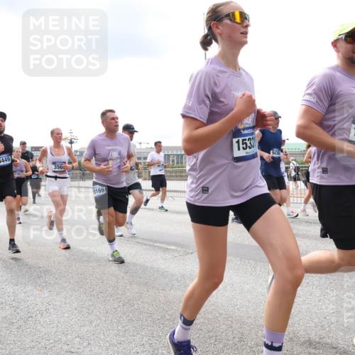 29.06.2025 - hella hamburg halbmarathon Lena Gebhardt http://msf.ph/oto/8236477 29.06.2025 10:33:42 Lombardsbrücke 1189, 1275, 1417, 1764, 1896, 1995, 2085, 2342, 2482, 2776, 2838, 3170, 3264, 3340, 3341, 3345, 3560, 3812, 4164, 4361, 4433, 4445, 4449, 4479, 4696, 4942, 5075, 5096, 5141, 5557, 5561, 5566, 5569, 5691, 5821, 5822, 5887, 6109, 6364, 6515, 6516, 6773, 6854, 6956, 6999, 7027, 7565, 7653, 7705, 8021, 8157, 8202, 8282, 8375, 8377, 8383, 8401, 8891, 9094, 9234, 9258, 9438, 9591, 9592, 9750, 9780, 9799, 9875, 9995, 10007, 10071, 10561, 11811, 11826 meine-sportfotos.de