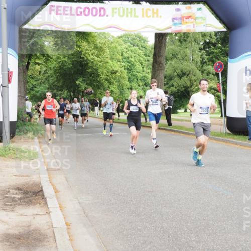 29.06.2025 - hella hamburg halbmarathon MichiJ http://msf.ph/oto/8236585 29.06.2025 10:27:13 Zwischen KM18-KM19 3014, 3530, 13729, 13755, 15965 meine-sportfotos.de