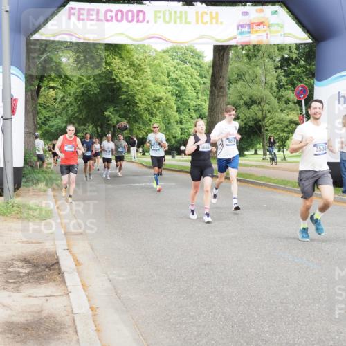 29.06.2025 - hella hamburg halbmarathon MichiJ http://msf.ph/oto/8236712 29.06.2025 10:27:14 Zwischen KM18-KM19 3014, 3530, 13729, 15965 meine-sportfotos.de