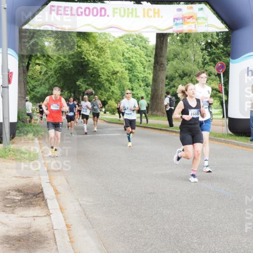 29.06.2025 - hella hamburg halbmarathon MichiJ http://msf.ph/oto/8236765 29.06.2025 10:27:15 Zwischen KM18-KM19 1164, 3014, 3530, 13729, 15965 meine-sportfotos.de