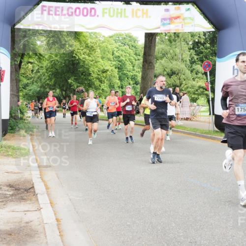 29.06.2025 - hella hamburg halbmarathon MichiJ http://msf.ph/oto/8236800 29.06.2025 10:50:06 Zwischen KM18-KM19 1427, 7243, 11527, 11960, 12479, 14917, 15908, 17532, 19023 meine-sportfotos.de