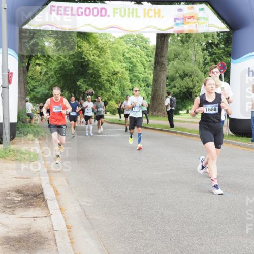 29.06.2025 - hella hamburg halbmarathon MichiJ http://msf.ph/oto/8236813 29.06.2025 10:27:15 Zwischen KM18-KM19 1164, 3014, 3530, 13729, 15965 meine-sportfotos.de