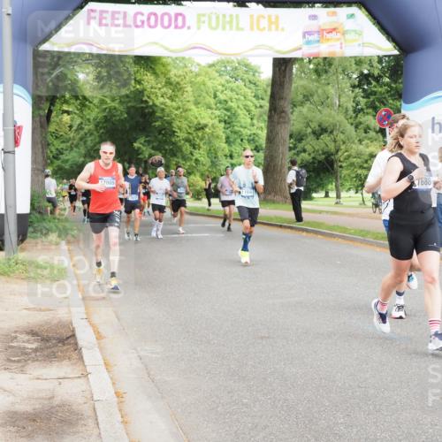 29.06.2025 - hella hamburg halbmarathon MichiJ http://msf.ph/oto/8236876 29.06.2025 10:27:15 Zwischen KM18-KM19 1164, 3014, 3530, 13729, 15965 meine-sportfotos.de