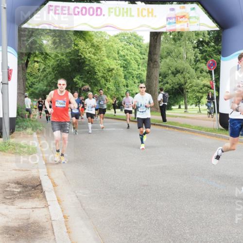 29.06.2025 - hella hamburg halbmarathon MichiJ http://msf.ph/oto/8236962 29.06.2025 10:27:15 Zwischen KM18-KM19 1164, 3014, 3530, 13729, 15965 meine-sportfotos.de