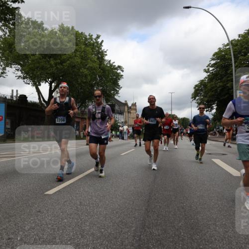 29.06.2025 - hella hamburg halbmarathon Yannick Fuchs http://msf.ph/oto/8236964 29.06.2025 10:47:09 20KM 1061, 1258, 1499, 1683, 1706, 1783, 2074, 2099, 2208, 2346, 2910, 3059, 3334, 3399, 3999, 4065, 4419, 4587, 4635, 5077, 5607, 5907, 6198, 6628, 6897, 7177, 7509, 7864, 8273, 8361, 8587, 8651, 9065, 9163, 9537, 10724, 11217, 11588, 11589, 11604, 11689, 11992, 12155, 12413, 12482, 12490, 12875, 12910, 14323, 15126, 15179, 15430, 15681, 15980, 16467, 16538, 16986, 18249, 18720, 18901, 19208, 19244 meine-sportfotos.de