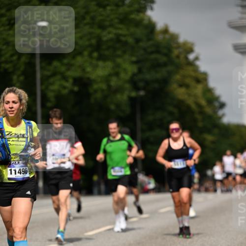 29.06.2025 - hella hamburg halbmarathon Dr. Thomas Lammeyer http://msf.ph/oto/8236987 29.06.2025 10:13:48 Kennedybrücke 1573, 1838, 3921, 5511, 7042, 7187, 7333, 7636, 8219, 8890, 9366, 9434, 9674, 9781, 10036, 10943, 11027 meine-sportfotos.de