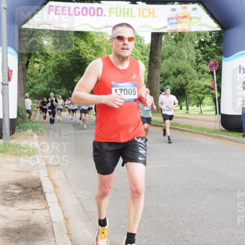 29.06.2025 - hella hamburg halbmarathon MichiJ http://msf.ph/oto/8237065 29.06.2025 10:27:17 Zwischen KM18-KM19 1164, 1615, 2525, 3014, 3530, 13729, 17005 meine-sportfotos.de