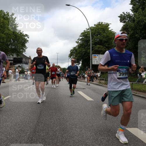 29.06.2025 - hella hamburg halbmarathon Yannick Fuchs http://msf.ph/oto/8237176 29.06.2025 10:47:10 20KM 1061, 1258, 1499, 1683, 1706, 1783, 2074, 2099, 2208, 2346, 2910, 3059, 3334, 3399, 3999, 4065, 4419, 4587, 4635, 5077, 5607, 5907, 6198, 6628, 6897, 7177, 7509, 7864, 8273, 8361, 8390, 8651, 9065, 9163, 9537, 10724, 10895, 11217, 11588, 11589, 11604, 11689, 11992, 12155, 12413, 12482, 12490, 12875, 12910, 14323, 15126, 15179, 15430, 15681, 15980, 16467, 16538, 16986, 18249, 18590, 18720, 18901, 19208, 19244 meine-sportfotos.de