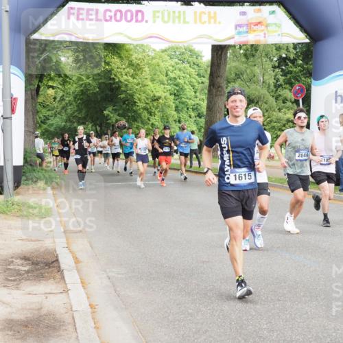 29.06.2025 - hella hamburg halbmarathon MichiJ http://msf.ph/oto/8237304 29.06.2025 10:27:19 Zwischen KM18-KM19 1164, 1615, 2525, 2849, 3014, 3530, 11055, 11379, 17005 meine-sportfotos.de